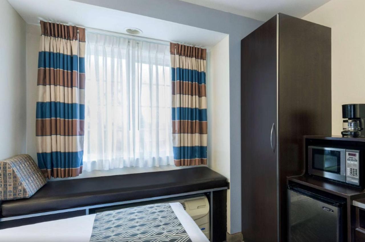 Microtel Inn And Suites Baton Rouge Airport Exteriör bild