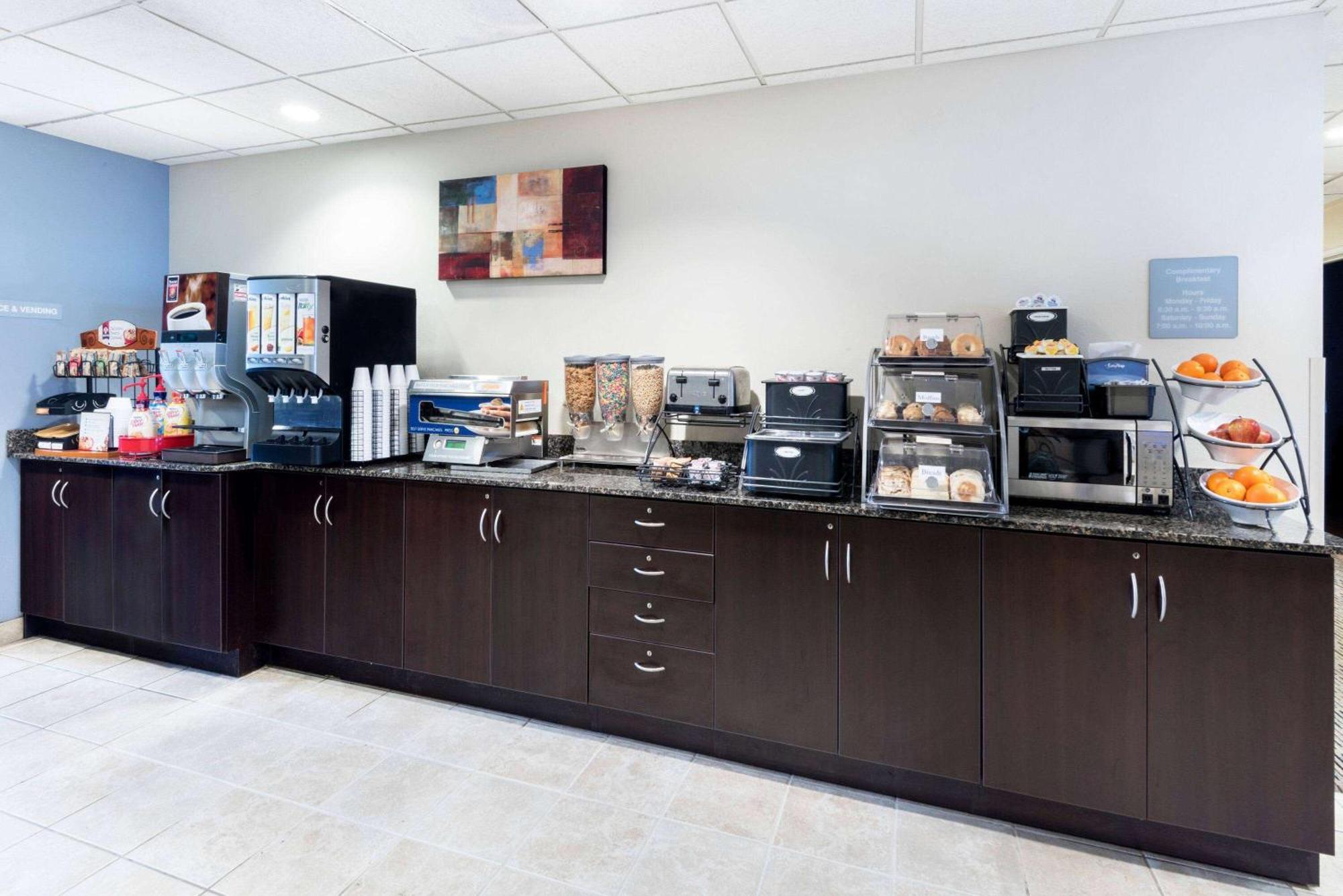 Microtel Inn And Suites Baton Rouge Airport Exteriör bild
